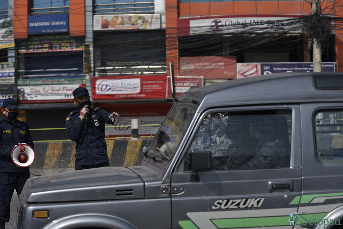 https://raracms.setopati.com/uploads/shares/2020/sujita/lockdown kathmandu/Roads (1).JPG